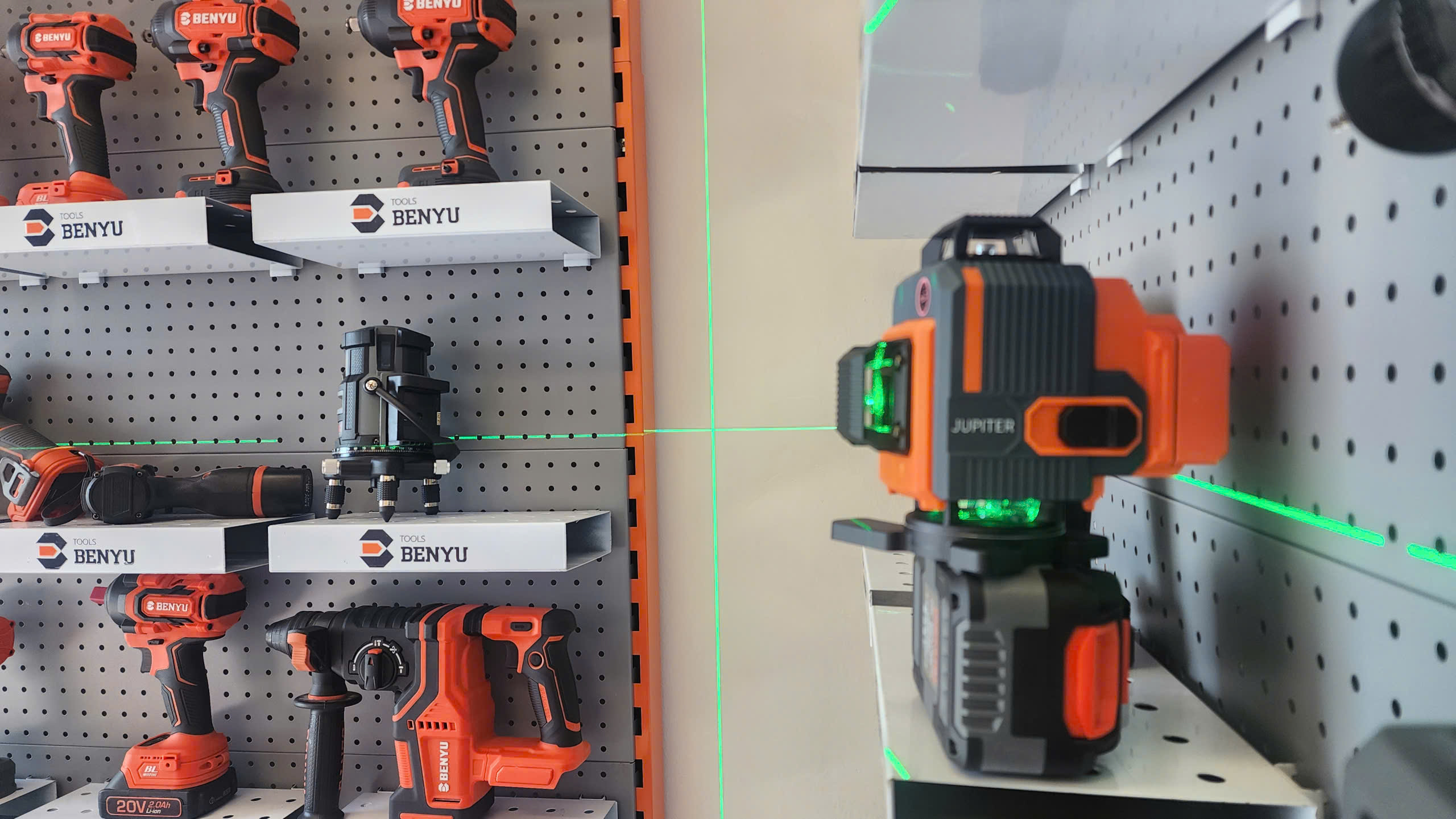 MÁY CÂN MỰC LASER 16 TIA XANH BENTEC JUPITER BT5016
